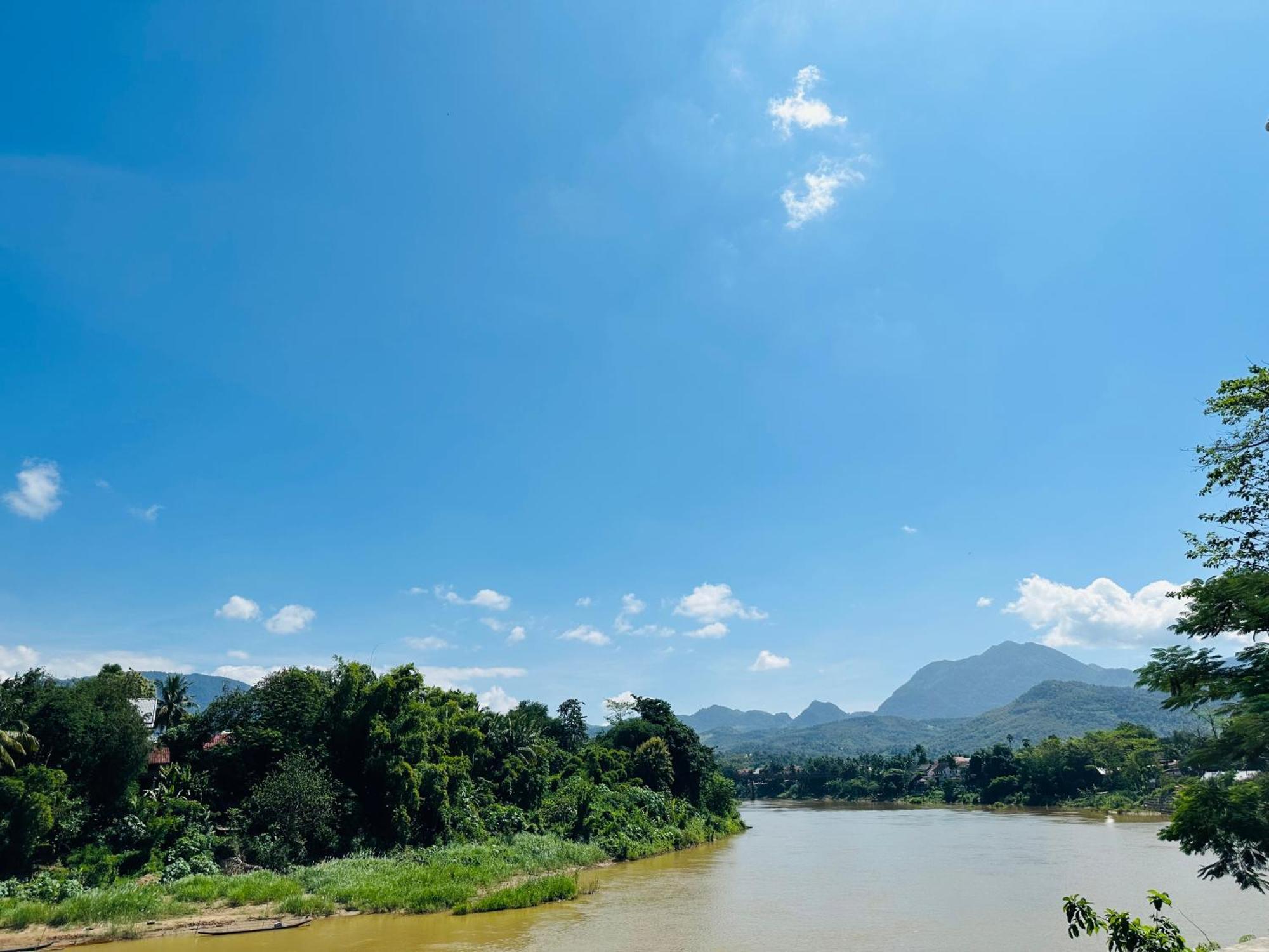 Kingkham Riverside Hotel Luang Prabang Luaran gambar