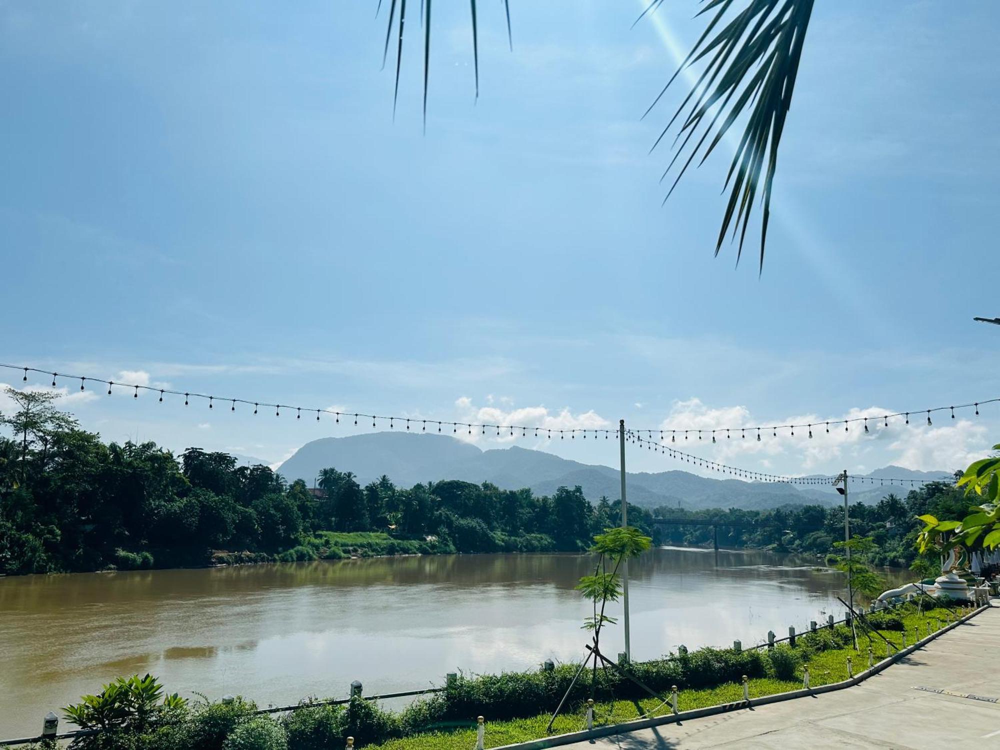 Kingkham Riverside Hotel Luang Prabang Luaran gambar