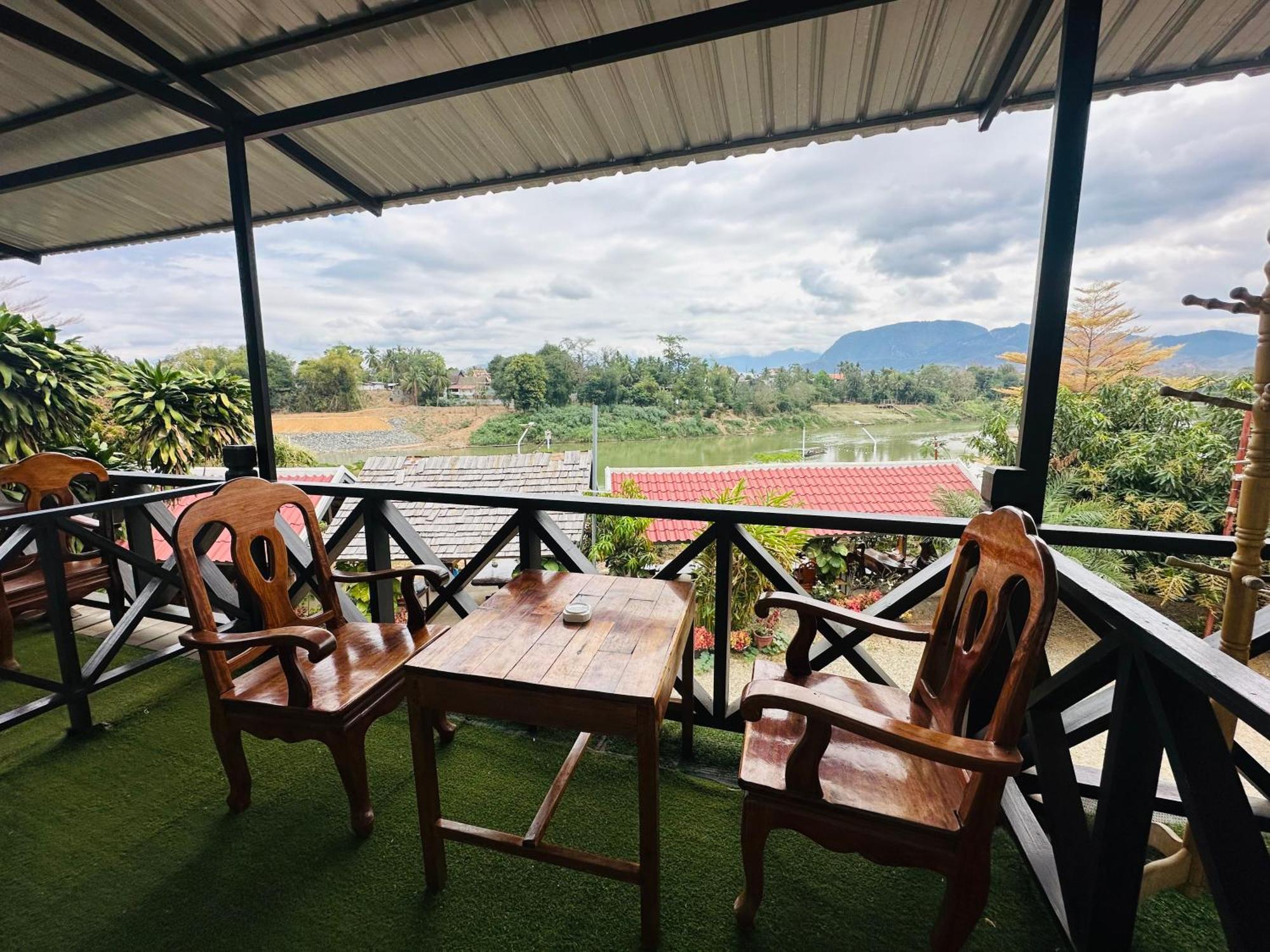 Kingkham Riverside Hotel Luang Prabang Luaran gambar
